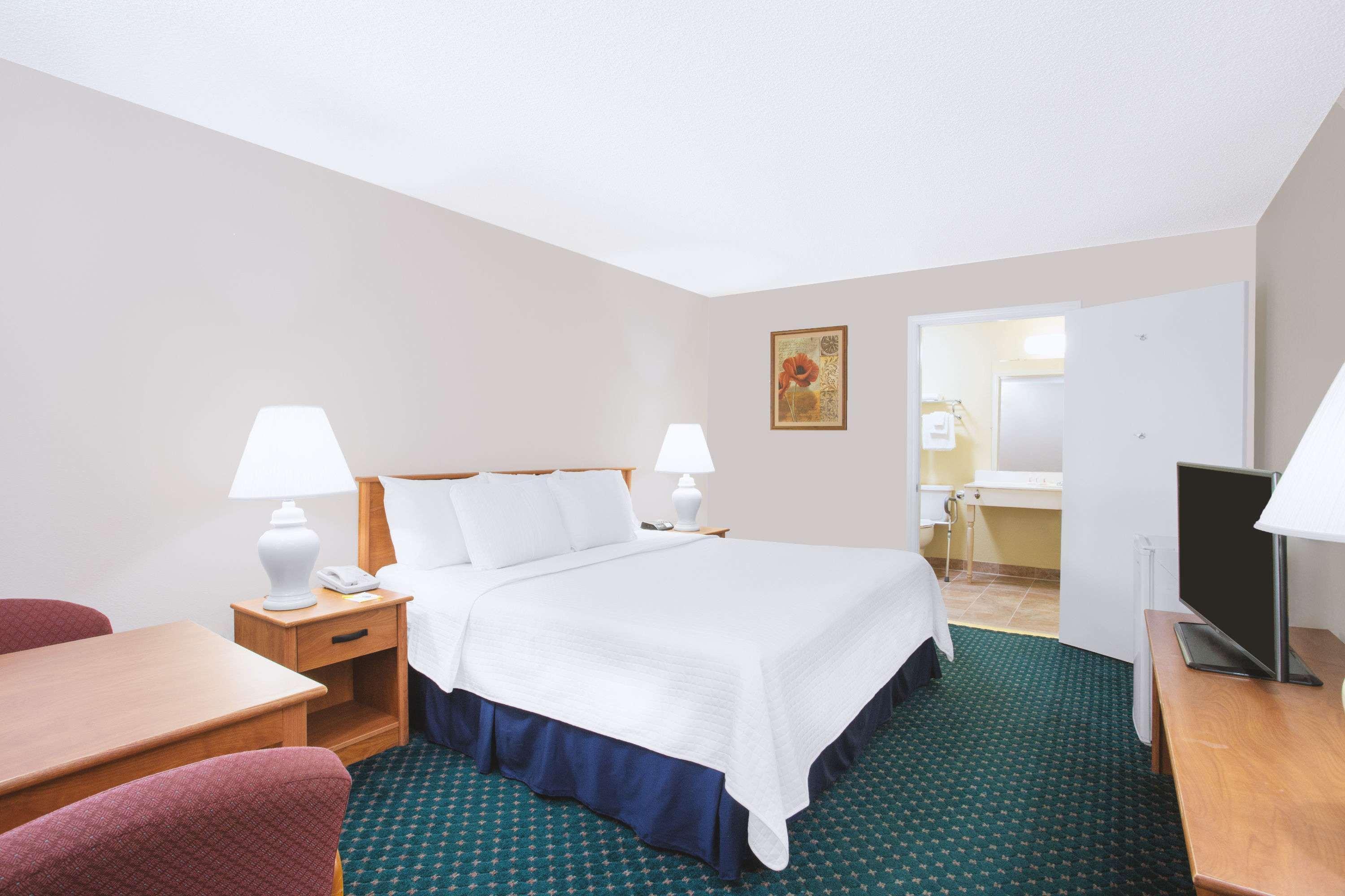 Days Inn By Wyndham Wytheville Kültér fotó