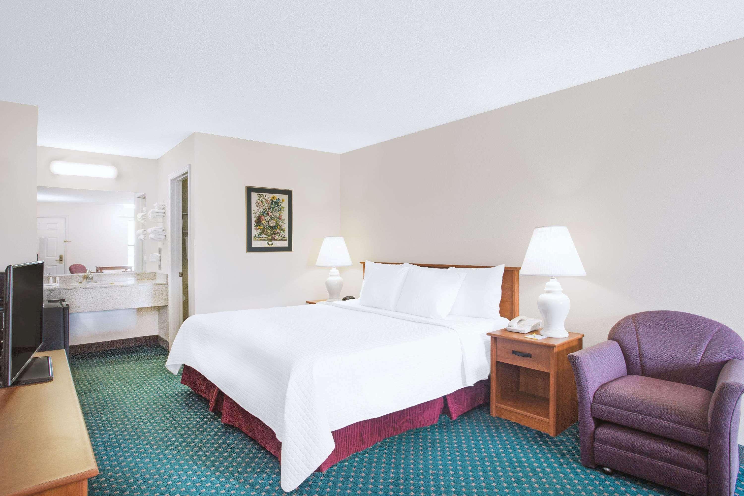 Days Inn By Wyndham Wytheville Kültér fotó